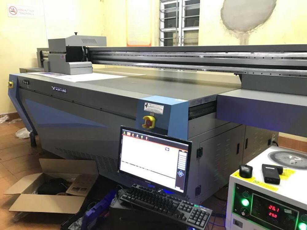 Khám Phá Công Nghệ Máy In UV Phẳng – In Ấn Trên Mọi Chất Liệu