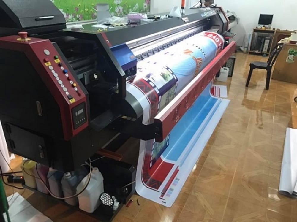 Máy In UV Cuộn – Lựa Chọn Tối Ưu Cho In Quảng Cáo Ngoài Trời