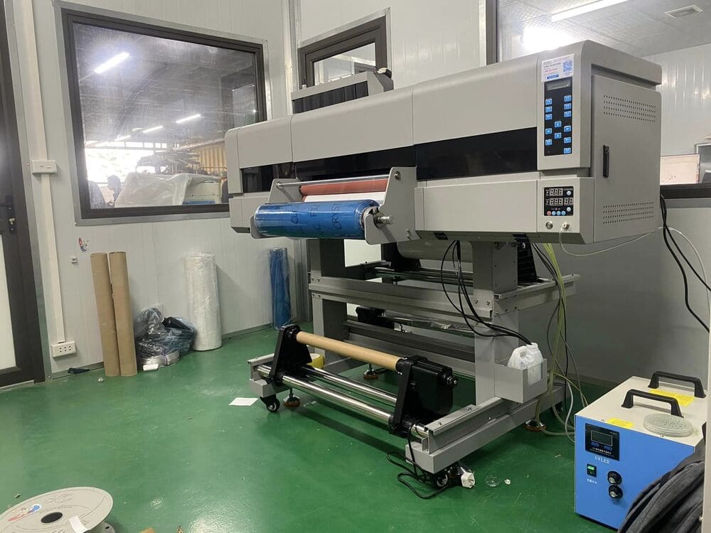 Máy In UV DTF – Công Nghệ In Trực Tiếp Chuyển Nhiệt Hiện Đại Nhất 2025