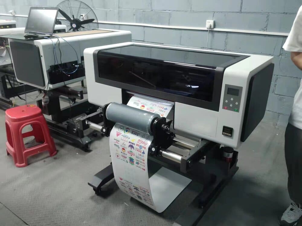Máy In UV DTF – Công Nghệ In Trực Tiếp Chuyển Nhiệt Hiện Đại Nhất 2025